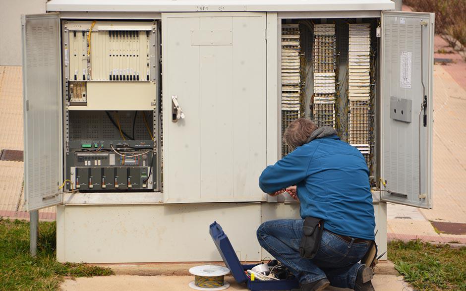 cherche électricien Les Clayes-sous-Bois
